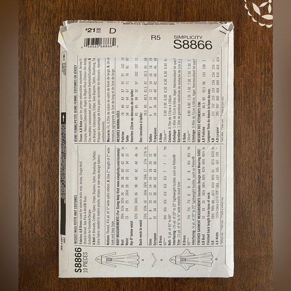 Simplicity S8866 Mother Gothel Inspired Medieval Costume Sewing Pattern, Size R5 - Picture 2 of 3